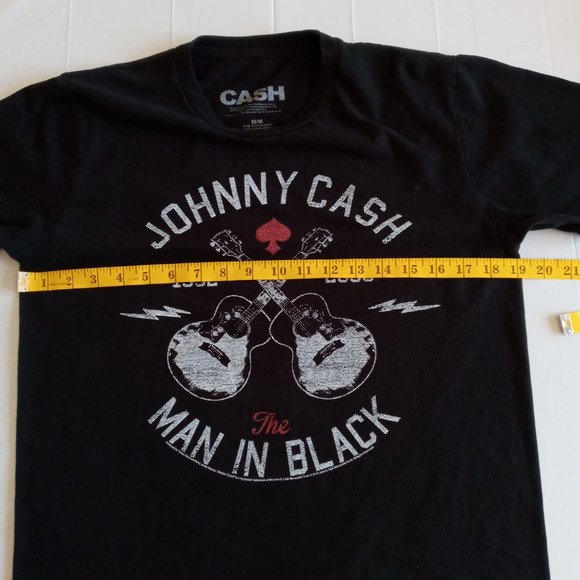 Johnny Cash The Man in Black Graphic T-Shirt - Picture 6 of 8